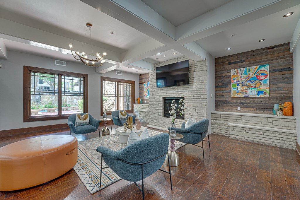Lounge Area With TV And Fireplace at Easton Apartments, Dallas, Texas