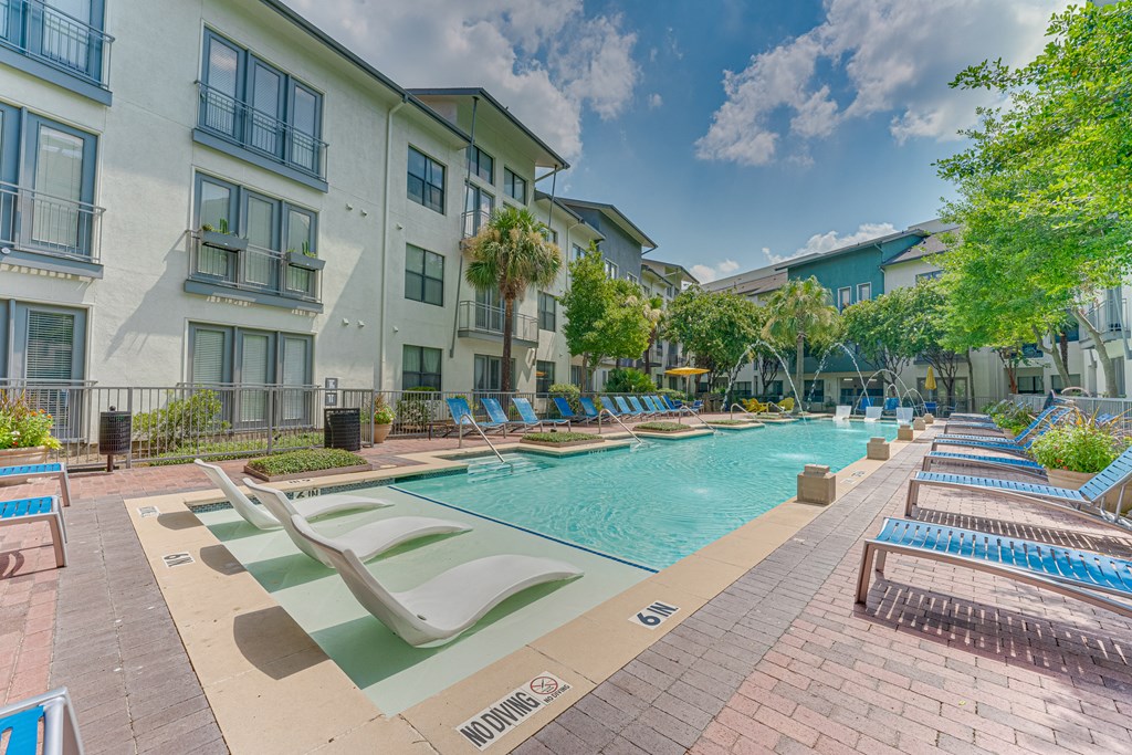Pool With Sundecks at Vue Fitzhugh, Dallas, Texas