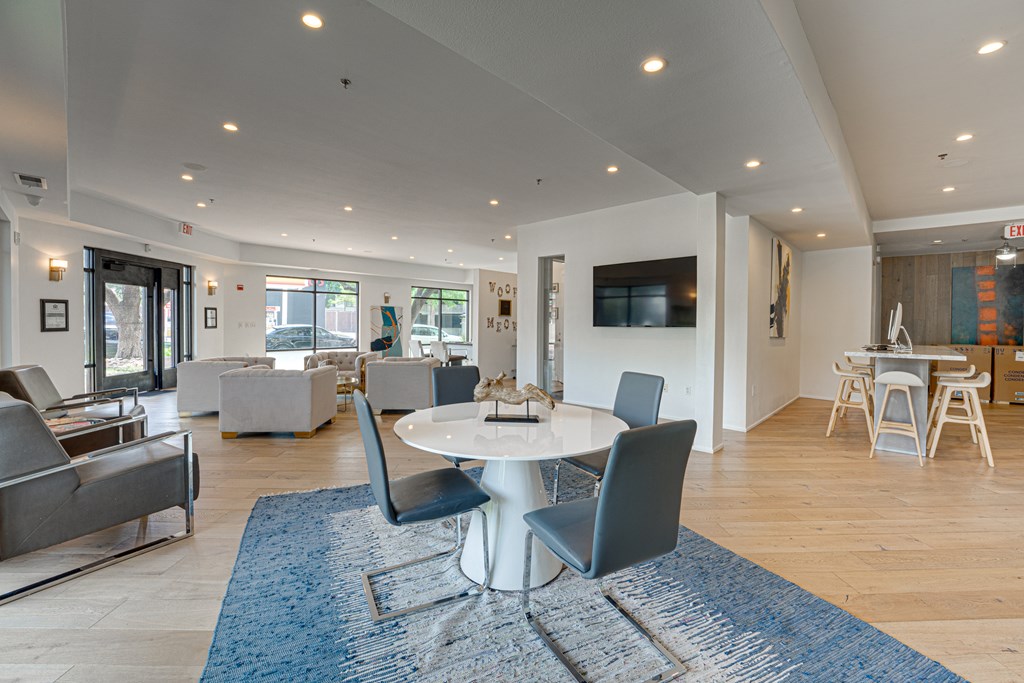 Community Clubhouse at Vue Fitzhugh, Dallas, TX