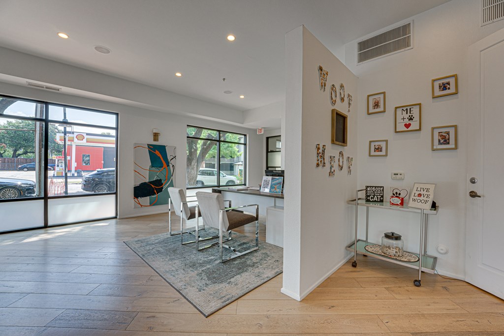 Leasing Office at Vue Fitzhugh, Dallas, TX