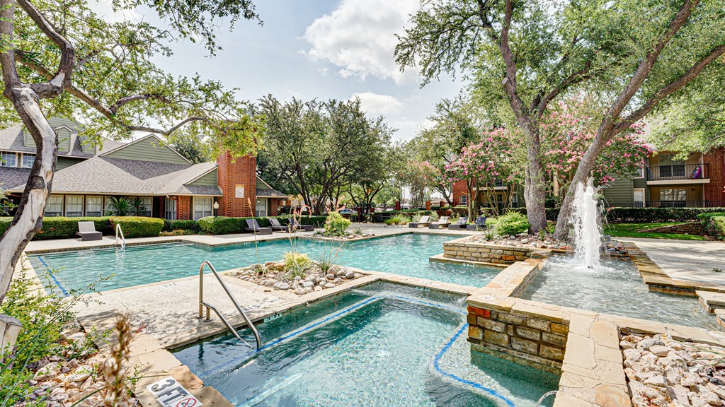 Pool With Fountain at Hunters Hill, Dallas, Texas