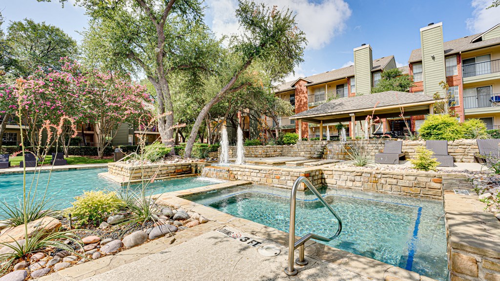 Hot Tub And Pool at Hunters Hill, Dallas