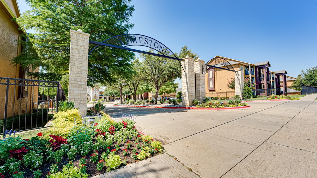 Limestone Ranch Apartments, 650 E Vista Ridge Mall Drive, Lewisville ...