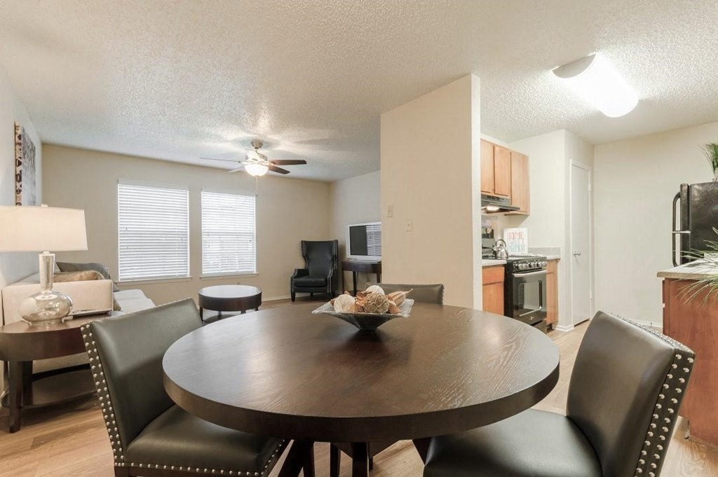 Living Area at Arbors Of Corsicana, Corsicana, TX, 75110