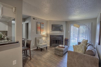 Model Living Area Model Living Area at The Manhattan Apartments, Texas