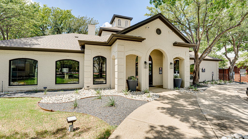 Clubhouse Exterior at Mason, McKinney
