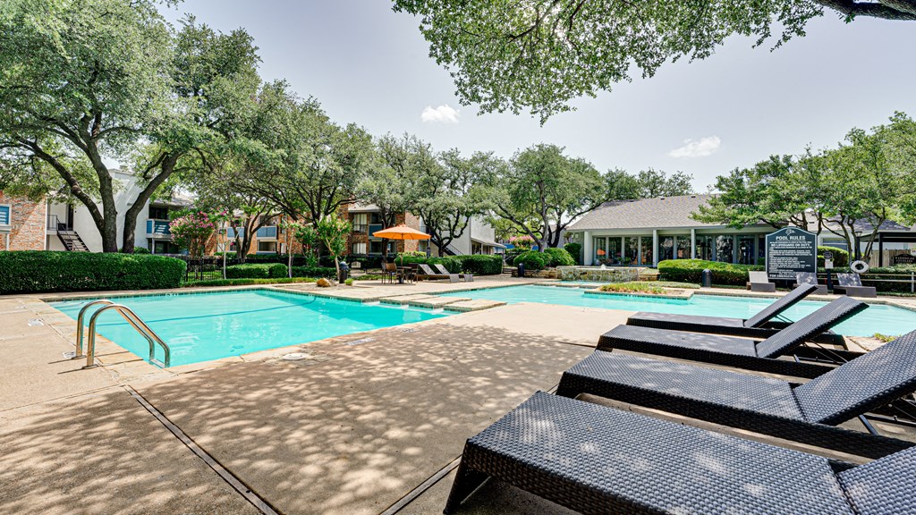 Poolside Decks at Southern Oaks, Fort Worth, TX
