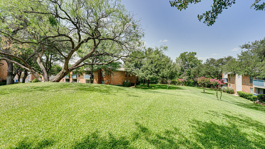 Lush Green Outdoors at Southern Oaks, Fort Worth, TX