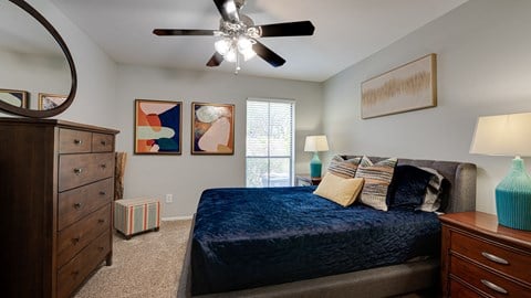 Bedroom With Ceiling Fan at Southern Oaks, Fort Worth, TX, 76132