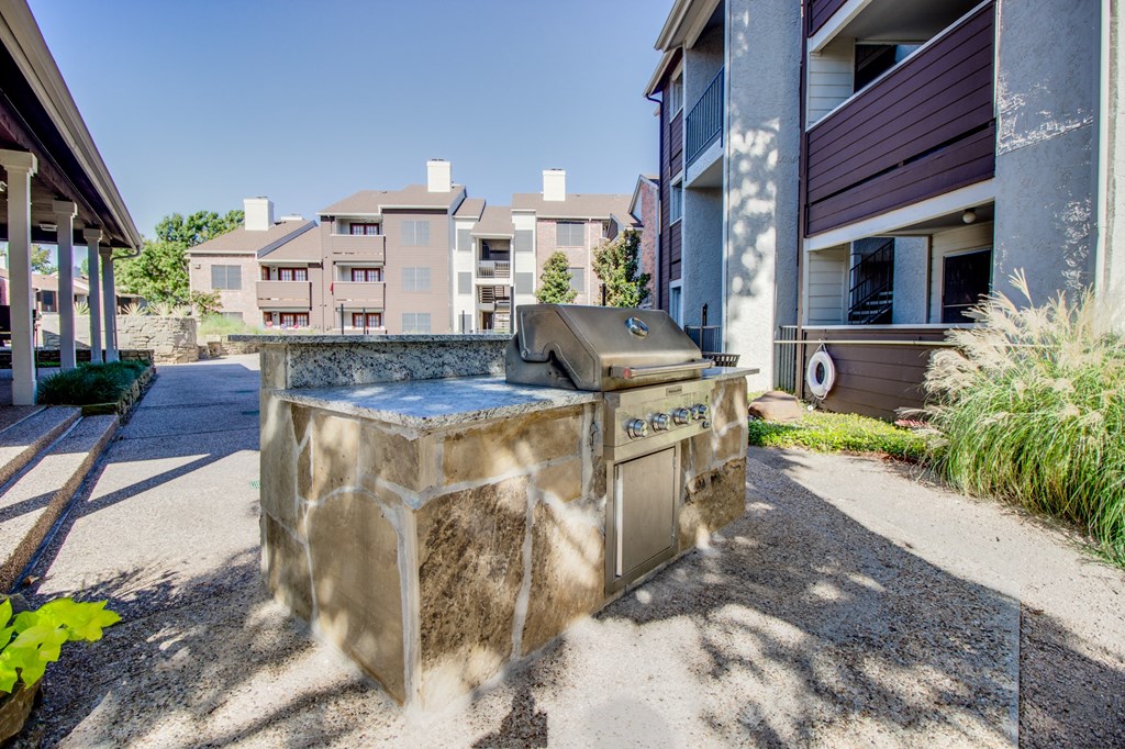 BBQ at Timberglen Apartments, Texas