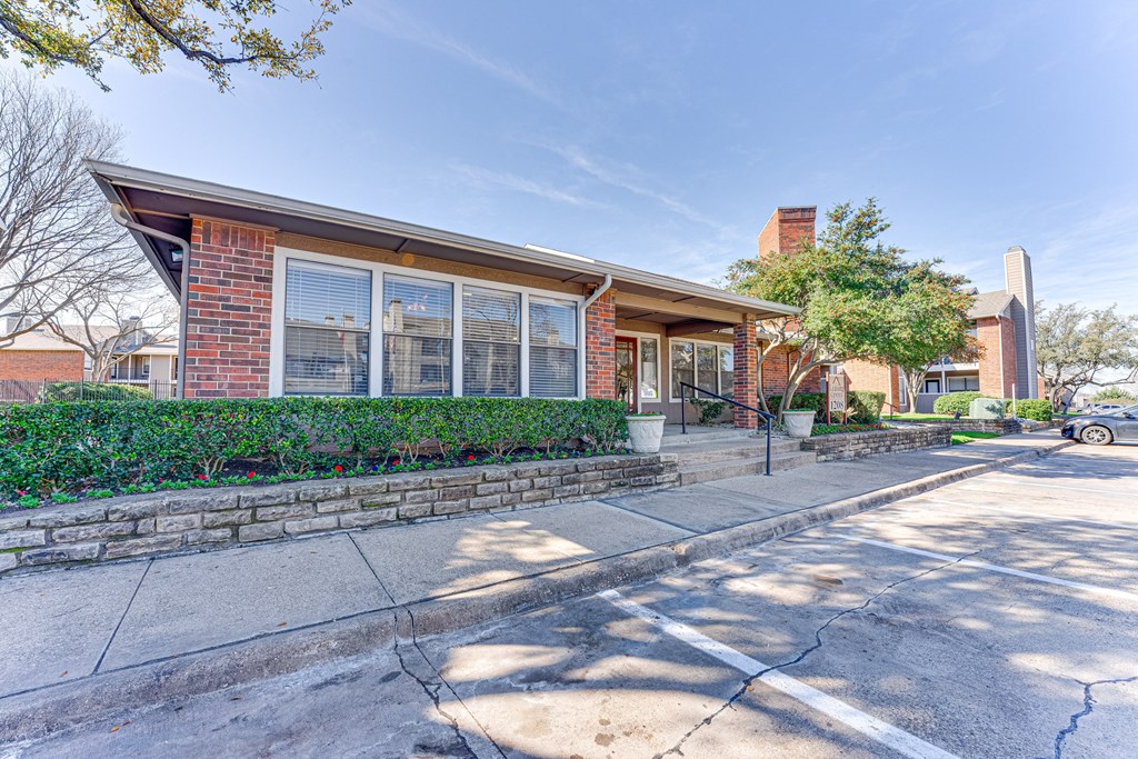 Exterior Landscape at Towne Centre Village, Mesquite, 75150