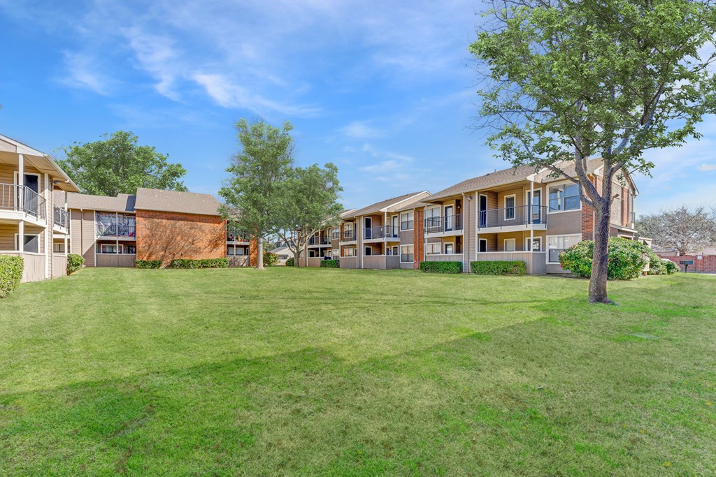 Green Landscape at Towne Centre Village, Mesquite