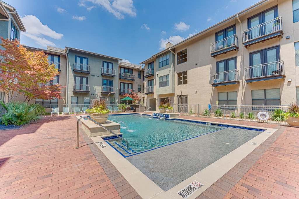 Outdoor Swimming Pool at Vue Greenville, Dallas, TX