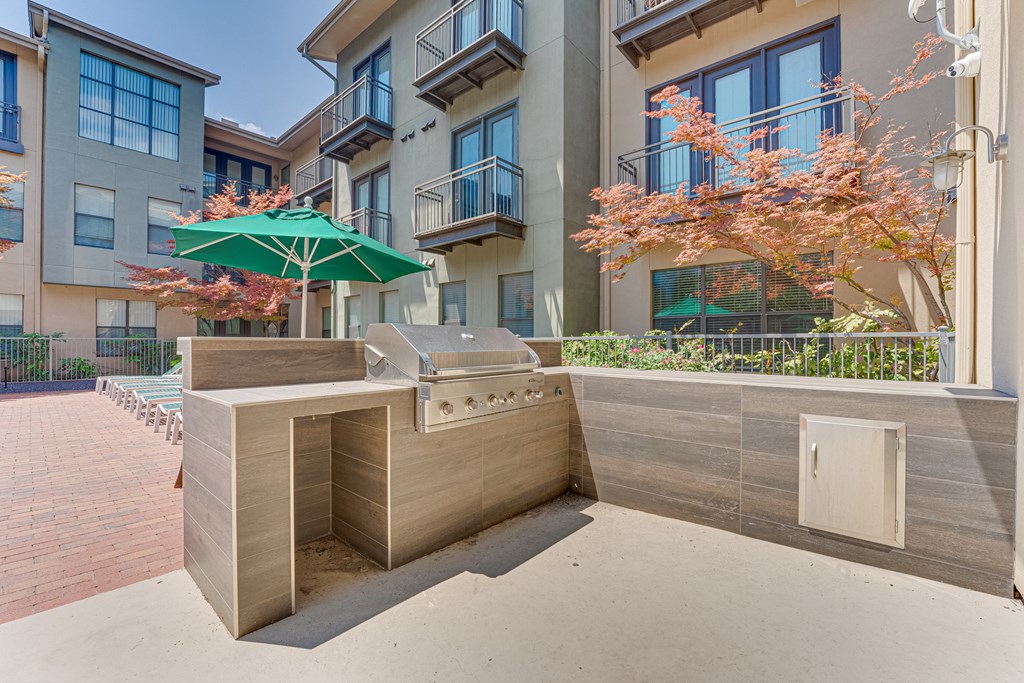 Grill Station at Vue Greenville, Dallas, Texas