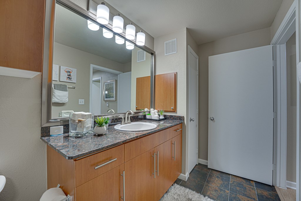 Vanity Lights at Vue Greenville, Dallas, 75206