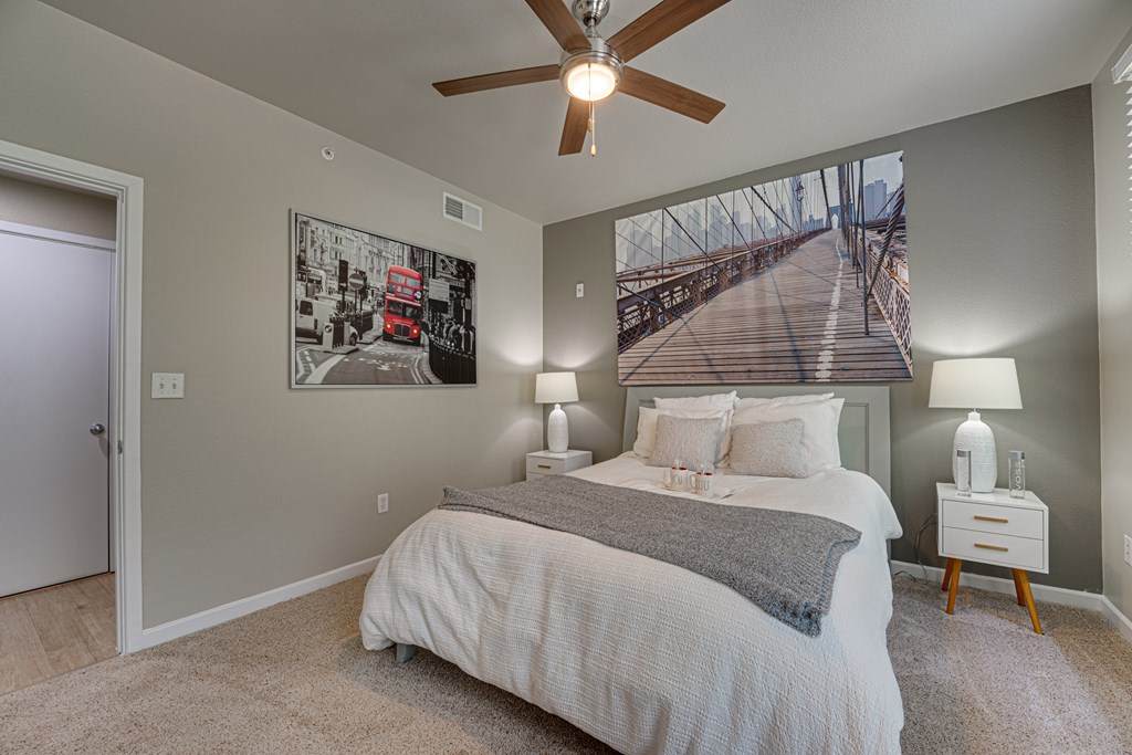 Bedroom With Ceiling Fan at Vue Greenville, Dallas, TX