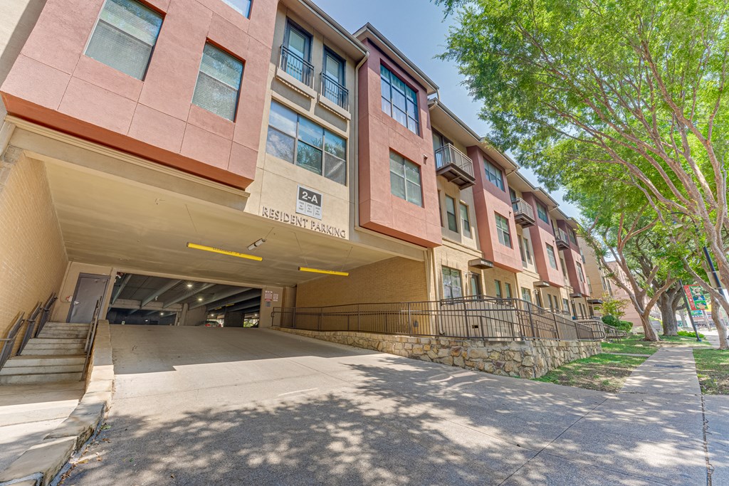 Resident Parking at Vue Greenville, Dallas, TX, 75206