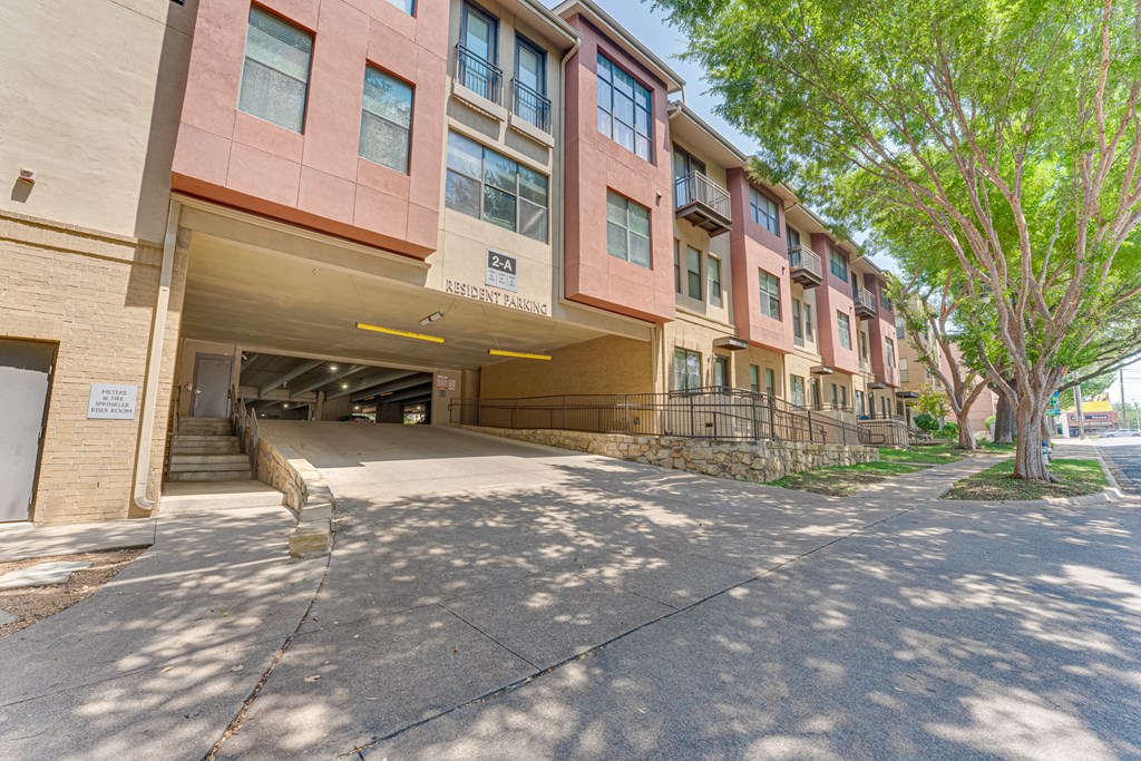 Underground Parking at Vue Greenville, Dallas