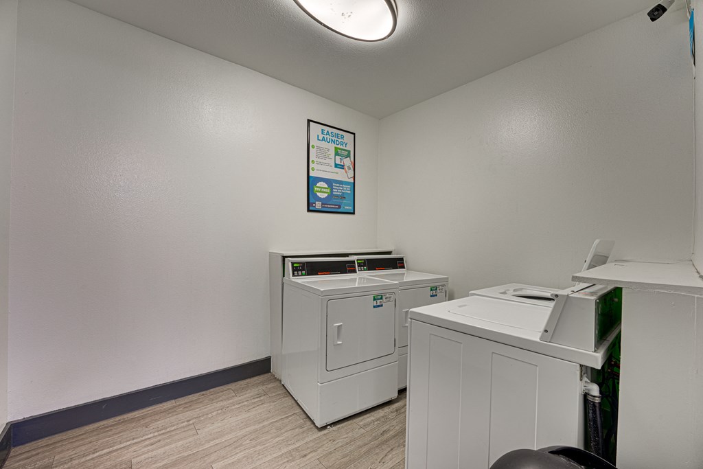 Laundry Room at Vue Greenville, Texas, 75206