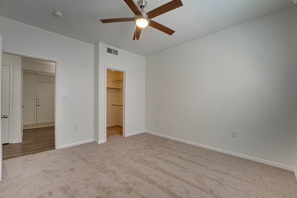 Unfurnished Bedroom at Vue Live Oak, Dallas