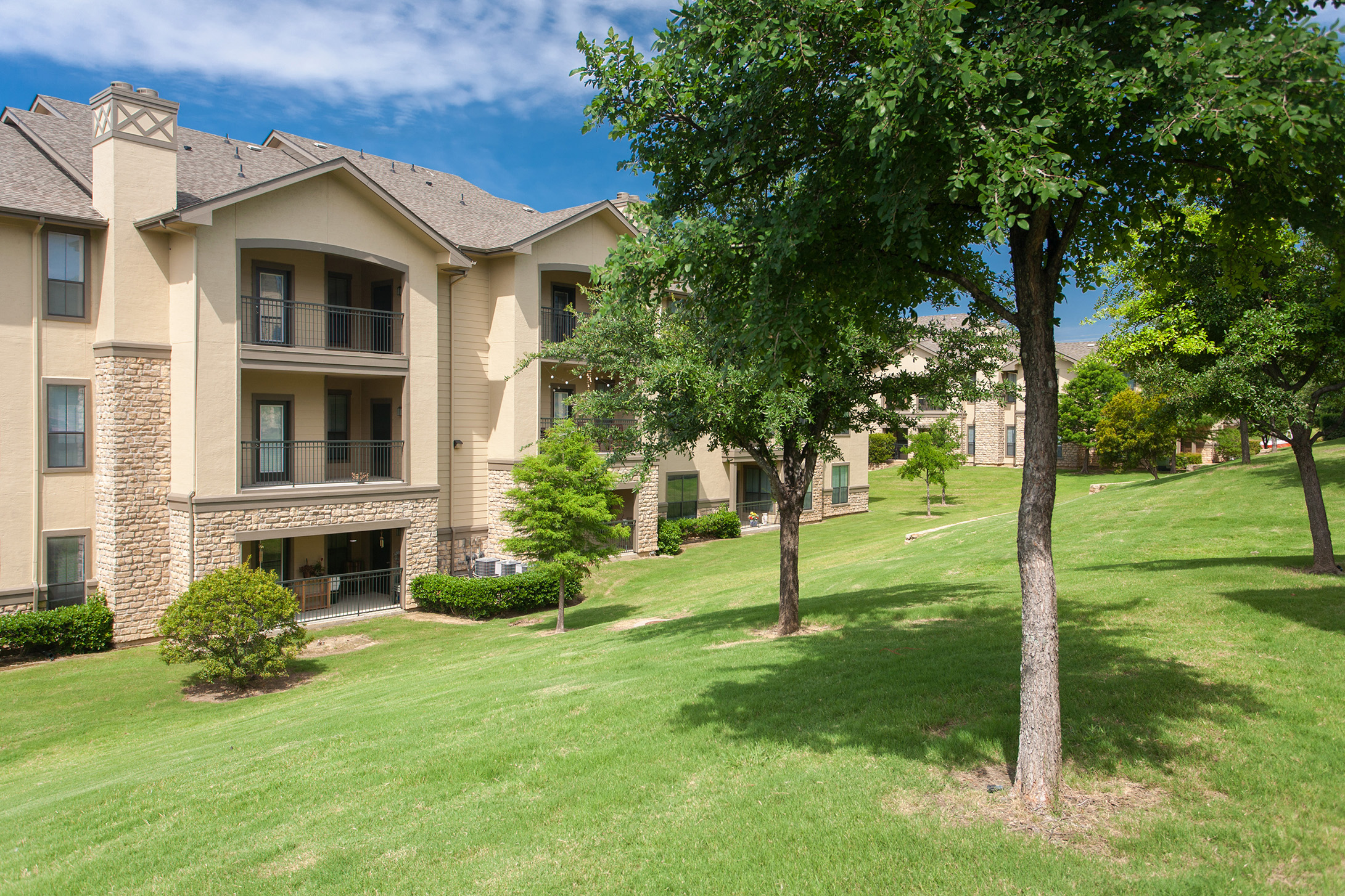 Lush Green Outdoor at Wind Dance, Carrollton, TX
