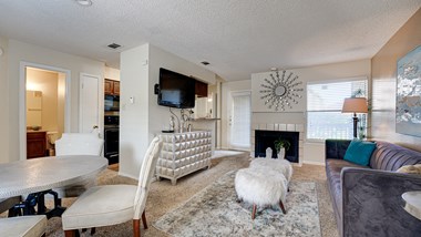3541 W. Northgate Dr. 1-2 Beds Apartment for Rent - Photo Gallery 1