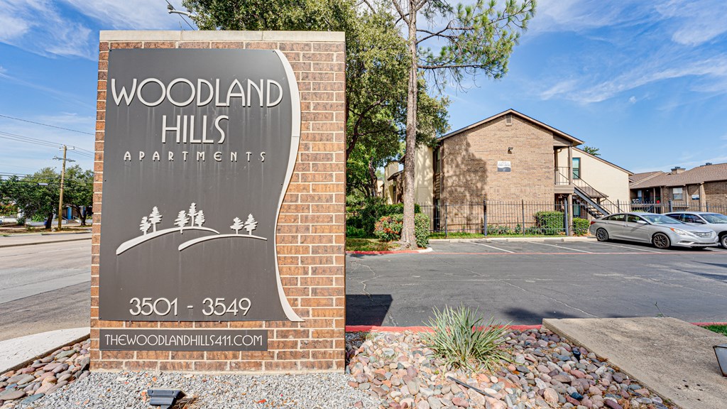 Property Signage at Woodland Hills, Irving, 75062