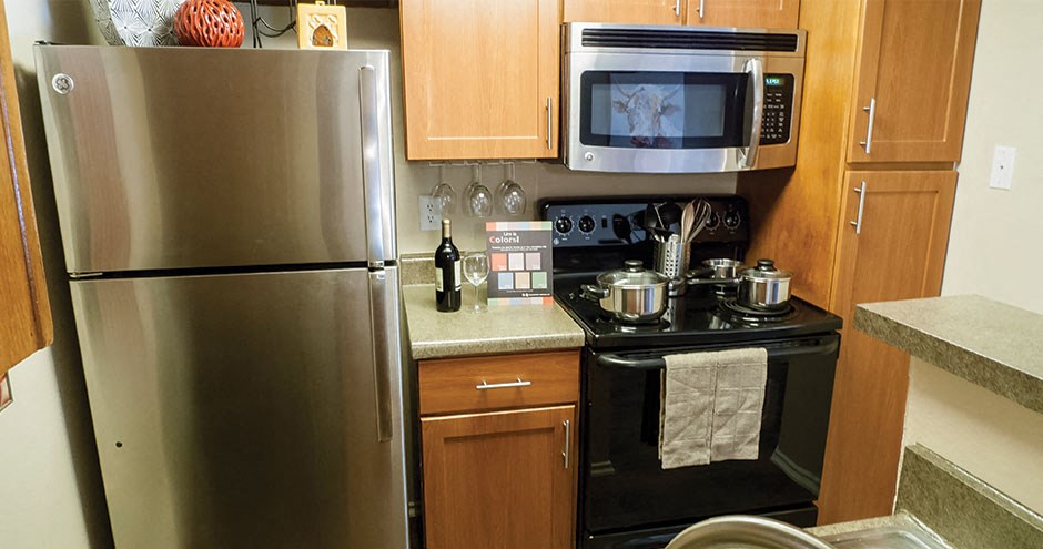 Fully Equipped Kitchen Fully Equipped Kitchen at Timberglen Apartments, Texas