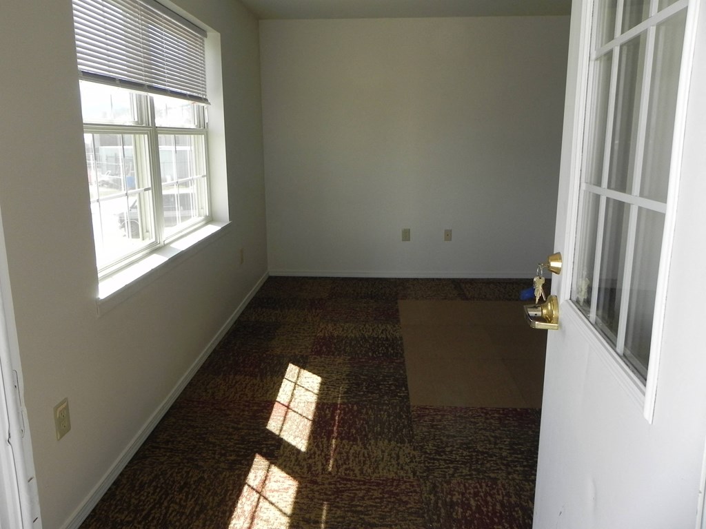 Road Runner 2 bedroom living room