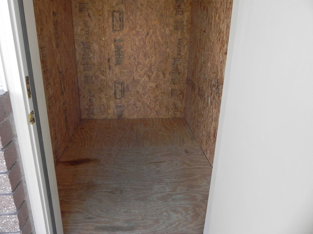 Road Runner exterior storage closet