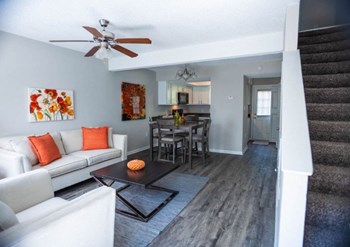 Living Room - Photo Gallery 13