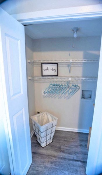 Laundry Room - Photo Gallery 17