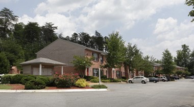 1600 Brooks Pointe Circle 2 Beds Apartment for Rent