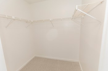 1008 Village Green Crossing 1-3 Beds Apartment for Rent - Photo Gallery 35