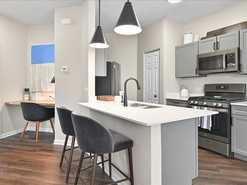 apartment kitchen with peninsula seating