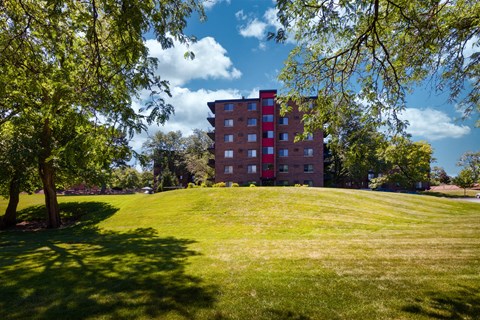 116 E. George St. Studio Apartment for Rent