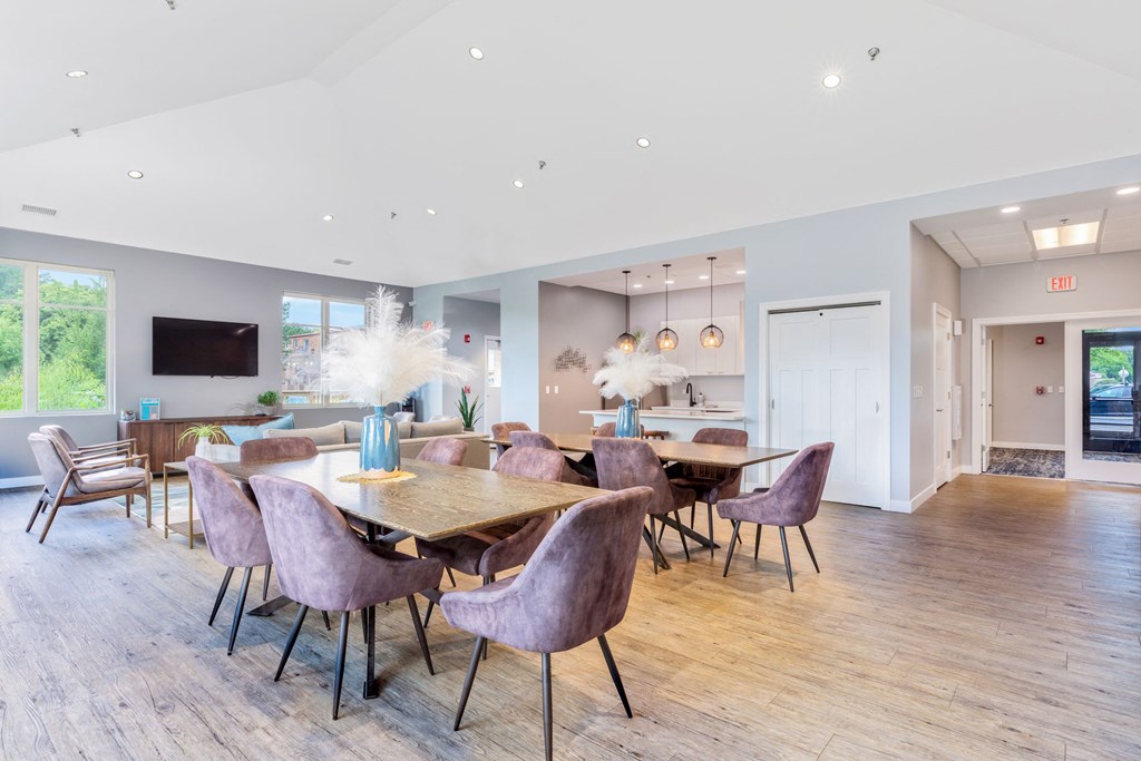 the reserve at bucklin hill clubhouse dining room