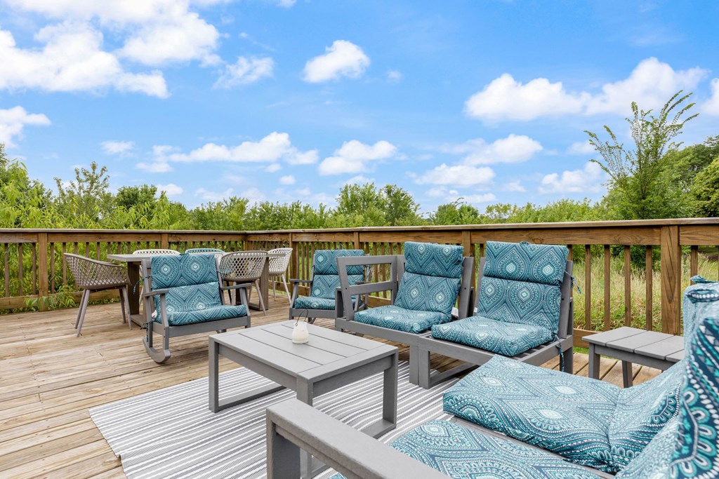 additional photo for property listing at escape