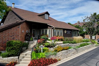 2800 Windsor Drive 1-2 Beds Apartment for Rent - Photo Gallery 48