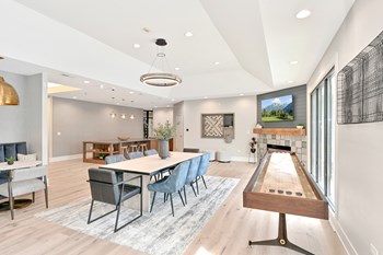 2000 Farmington Lakes Drive 1-2 Beds Apartment for Rent - Photo Gallery 4