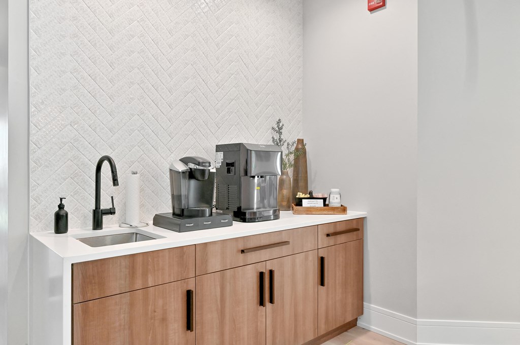 coffee bar for residents of Farmington Lakes apartments in Oswego