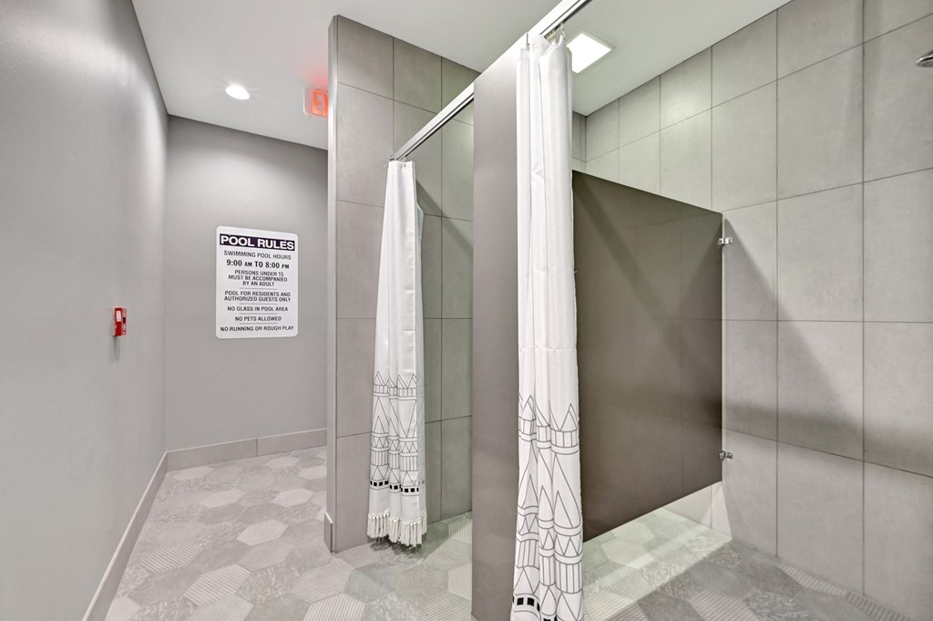 Farmington Lakes community showers