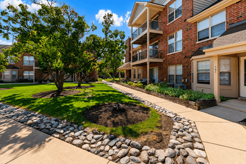 2800 Windsor Drive 1-2 Beds Apartment for Rent