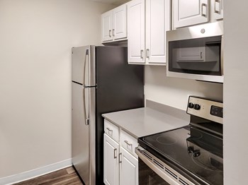 2808 Silver Lane NE 1-2 Beds Apartment for Rent - Photo Gallery 4