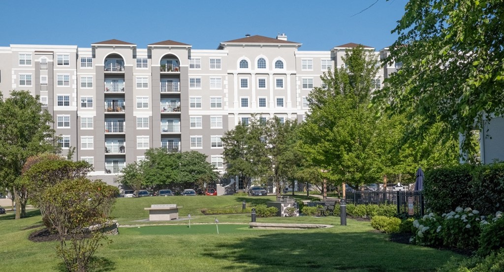 Exterior view and ground of The Mil'Ton in Vernon Hills, IL