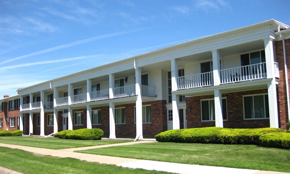 The Haven at Grosse Pointe apartment building exterior
