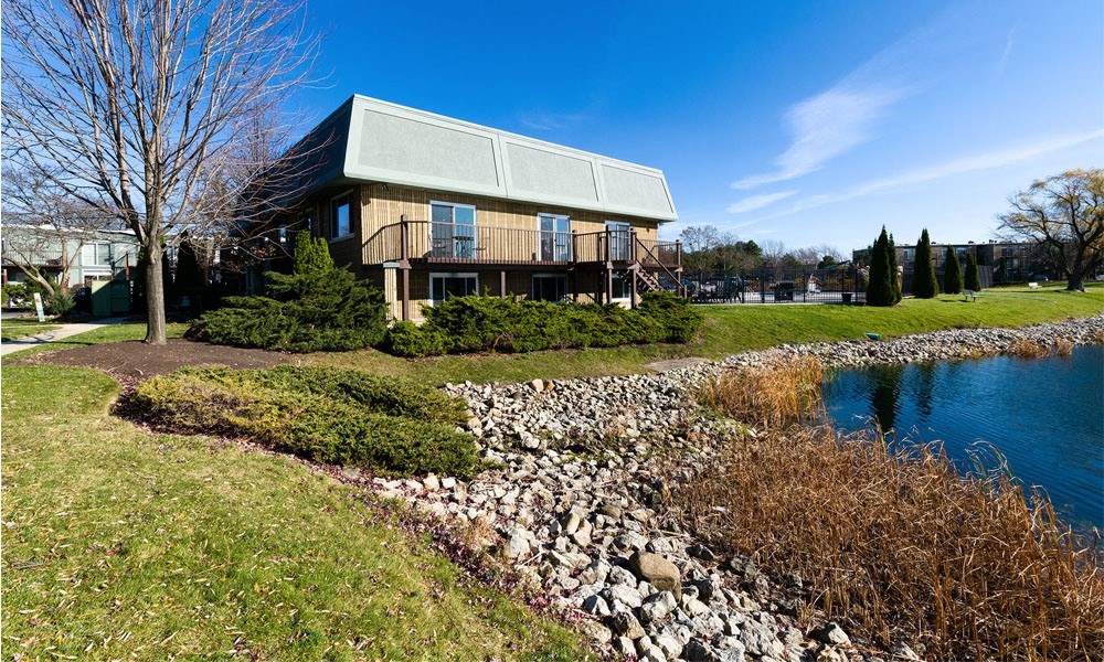 Lake View at Foxboro Apartments, Wheeling, IL