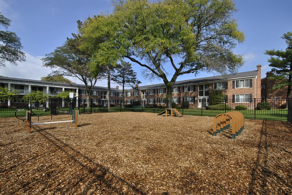 outdoor dog park at The Haven at Grosse Pointe in Harper Woods, MI