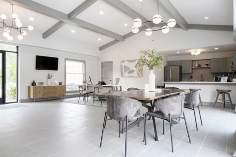 dining and lounge area in The Maxwell's clubhouse