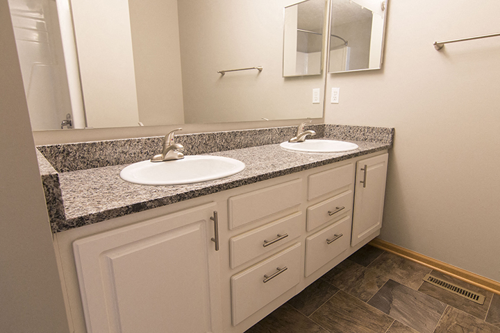 Jack and Jill sinks in the master bathroom at Cascade Pines Town-homes Lincoln Nebraska